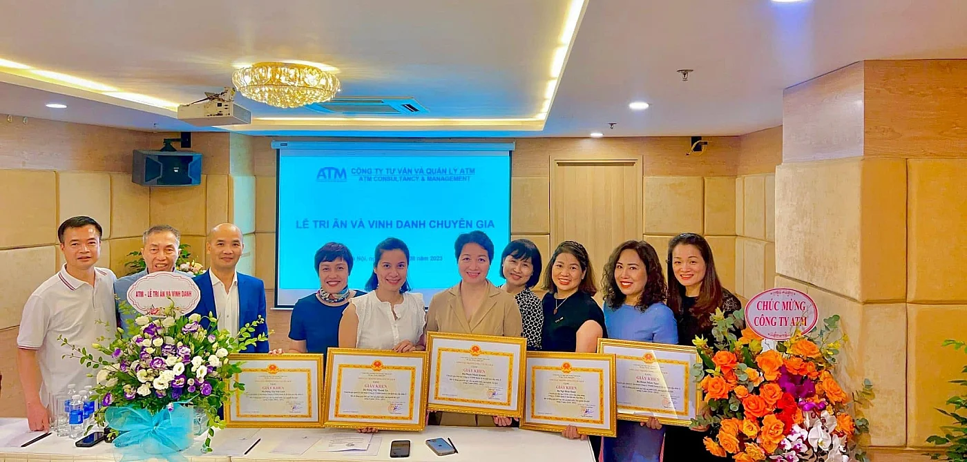 Đội ngũ nhân sự chuyên nghiệp ATM Academy